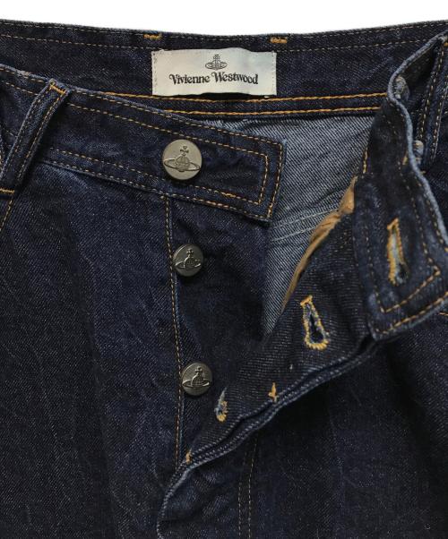 Vivienne Westwood（ヴィヴィアンウエストウッド）Vivienne Westwood (ヴィヴィアンウエストウッド) TWISTED SEAM JEANS デニムサルエルパンツ インディゴ サイズ:Sの古着・服飾アイテム