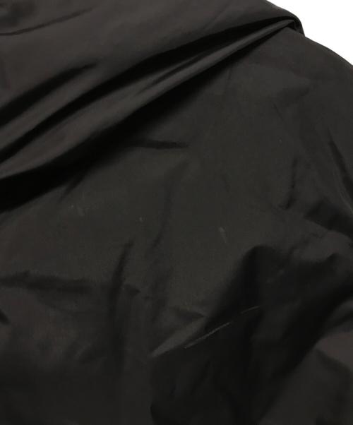 DUVETICA（デュベティカ）DUVETICA (デュベティカ) BRUINEN-ERRE　ニットリバーシブルジャケット ブラック サイズ:SIZE 44の古着・服飾アイテム