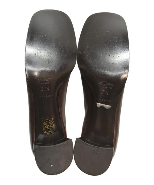 MIU MIU（ミュウミュウ）MIU MIU (ミュウミュウ) コインローファー ブラウン サイズ: 23.5cmの古着・服飾アイテム