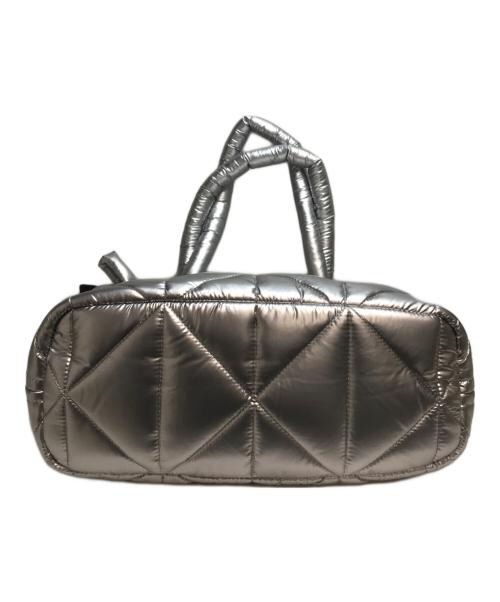 PELLE BORSA（ペレボルサ）PELLE BORSA (ペレボルサ) Shiny Puffy（シャイニーパフィ）キルティングラージトート シルバーの古着・服飾アイテム