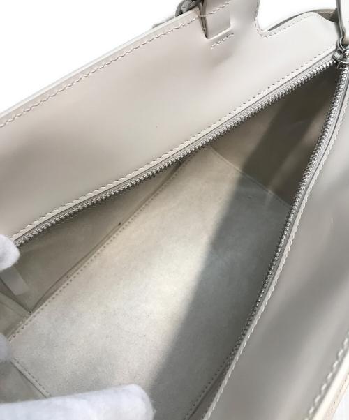 Maison Margiela（メゾンマルジェラ）Maison Margiela (メゾンマルジェラ) スナッチドトートバッグ アイボリーの古着・服飾アイテム