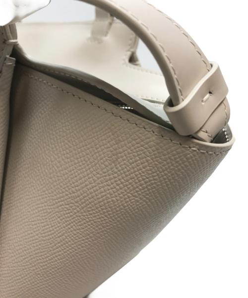 Maison Margiela（メゾンマルジェラ）Maison Margiela (メゾンマルジェラ) スナッチドトートバッグ アイボリーの古着・服飾アイテム