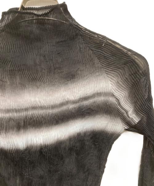 ISSEY MIYAKE（イッセイミヤケ）ISSEY MIYAKE (イッセイミヤケ) ブリーチプリーツハイネックカットソー ブラック サイズ:SIZE 2の古着・服飾アイテム