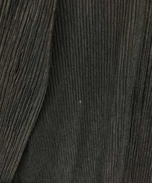 ISSEY MIYAKE WHITE LABEL（イッセイミヤケホワイトレーベル）ISSEY MIYAKE WHITE LABEL (イッセイミヤケホワイトレーベル) プリーツ3Bジャケット ブラック サイズ:SIZE 3の古着・服飾アイテム