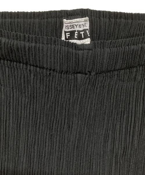 ISSEY MIYAKE FETE（イッセイミヤケフェット）ISSEY MIYAKE FETE (イッセイミヤケフェット) プリーツパンツ ブラック サイズ:SIZE 3の古着・服飾アイテム