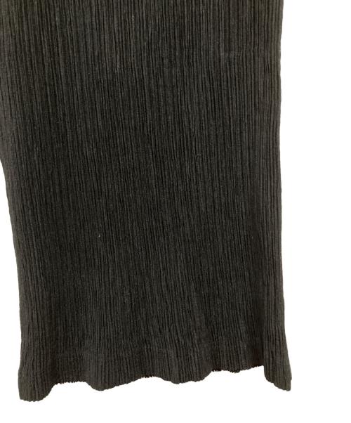 ISSEY MIYAKE FETE（イッセイミヤケフェット）ISSEY MIYAKE FETE (イッセイミヤケフェット) プリーツパンツ ブラック サイズ:SIZE 3の古着・服飾アイテム
