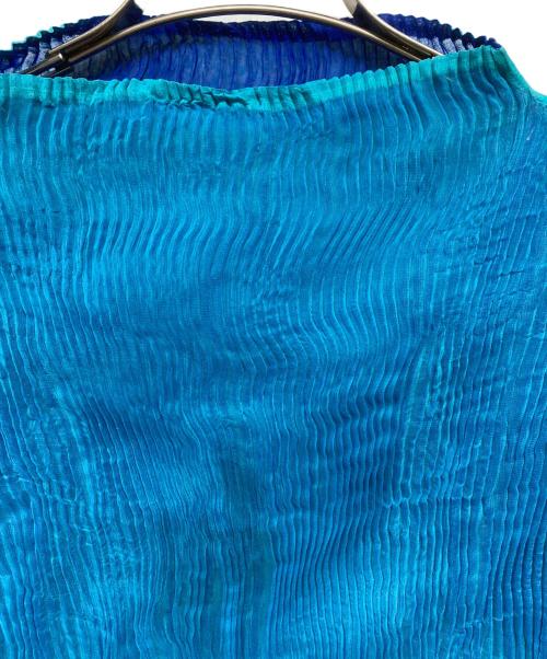 ISSEY MIYAKE IM61FJ126（イッセイミヤケ）ISSEY MIYAKE IM61FJ126 (イッセイミヤケ) プリーツカットソー ブルー サイズ:SIZE 2の古着・服飾アイテム
