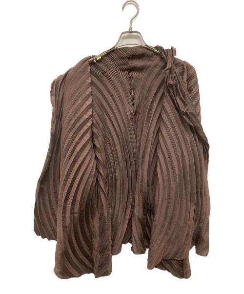 ISSEY MIYAKE（イッセイミヤケ）ISSEY MIYAKE (イッセイミヤケ) Pleats shaped cardigan ブラウン サイズ:SIZE 2の古着・服飾アイテム