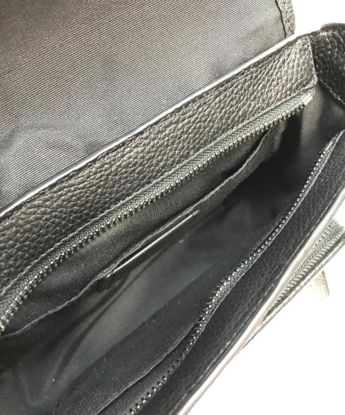 COACH（コーチ）COACH (コーチ) シグネチャーフラップクロスボディバッグ ブラックの古着・服飾アイテム