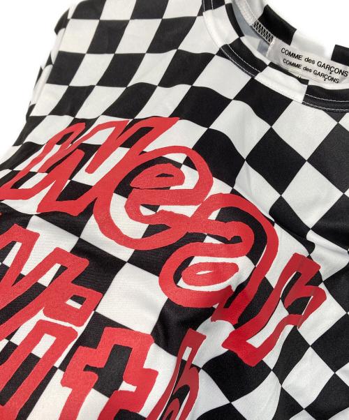 COMME des GARCONS COMME des GARCONS（コムデギャルソン コムデギャルソン）COMME des GARCONS COMME des GARCONS (コムデギャルソン コムデギャルソン) チェッカーメッセージTシャツ ブラック×ホワイト サイズ:Sの古着・服飾アイテム
