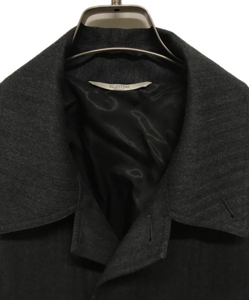 VALENTINO（ヴァレンティノ）VALENTINO (ヴァレンティノ) ヘリンボーンバルマカーンコート グレー サイズ:SIZE 46の古着・服飾アイテム