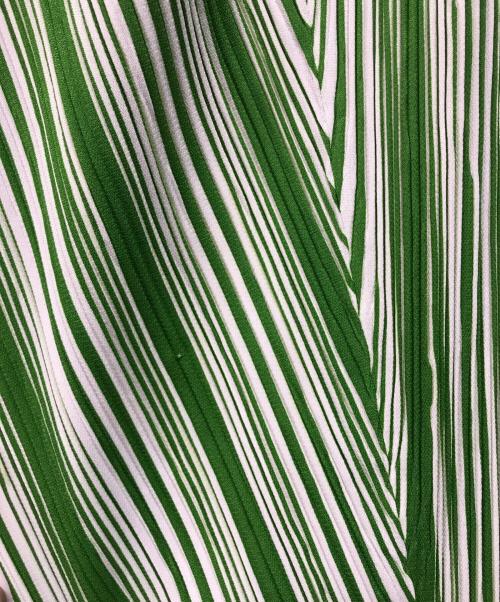 ISSEY MIYAKE（イッセイミヤケ）ISSEY MIYAKE (イッセイミヤケ) プリーツパンツ グリーン サイズ:3の古着・服飾アイテム