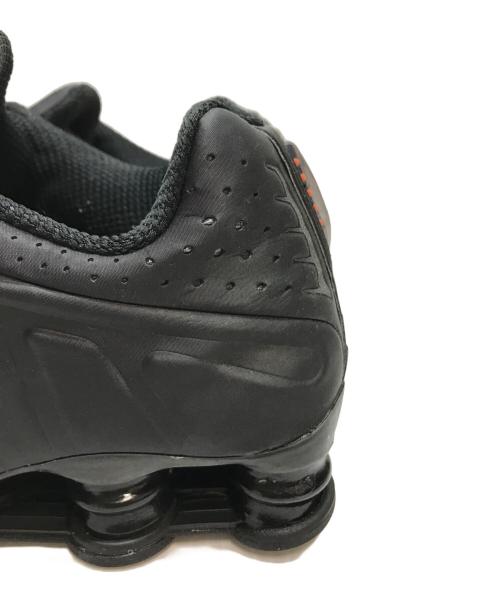 NIKE（ナイキ）NIKE (ナイキ) WMNS SHOX R4 ショックス ブラック サイズ:27.5cmの古着・服飾アイテム