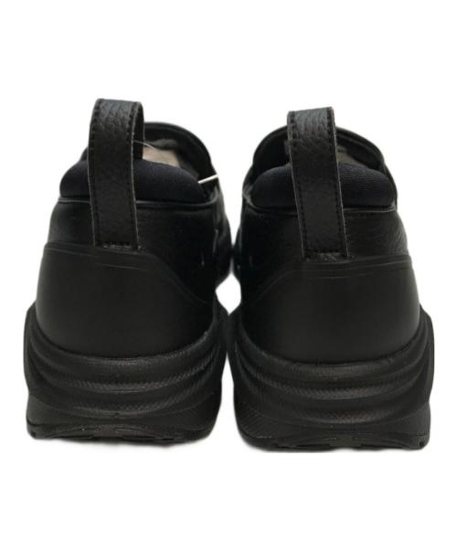 NIKE（ナイキ）NIKE (ナイキ) W AIR MAX PHENOMENA（エア マックス フェノメナ） ローファースニーカー ブラック×ゴールド サイズ:27.5の古着・服飾アイテム