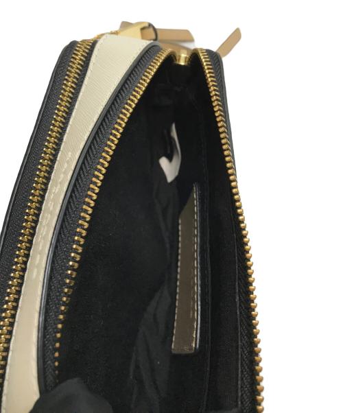 Marc by Marc Jacobs（マークバイマークジェイコブス）Marc by Marc Jacobs (マークバイマークジェイコブス) ザ スナップショット ショルダーバッグ ベージュの古着・服飾アイテム