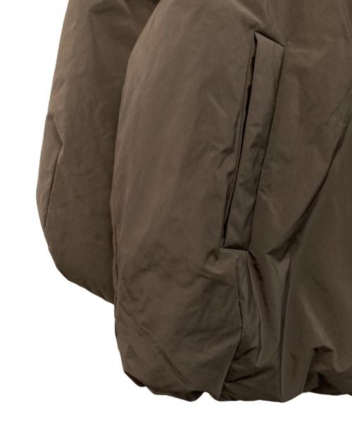 IENA（イエナ）IENA (イエナ) ARTIROSA 撥水テイラーコクーンダウン カーキ サイズ:SIZE 34 未使用品の古着・服飾アイテム