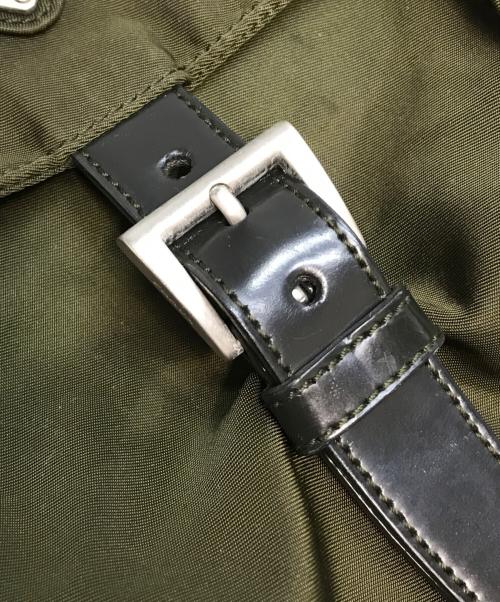 PRADA（プラダ）PRADA (プラダ) ナイロンショルダーバッグ オリーブの古着・服飾アイテム