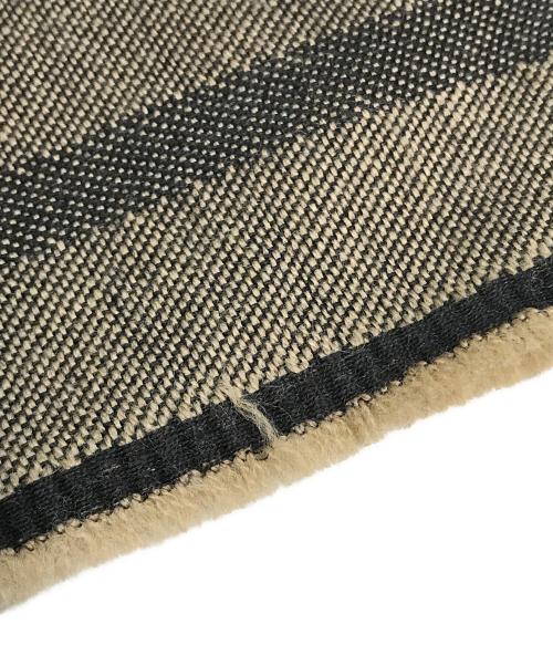 LOEWE（ロエベ）LOEWE (ロエベ) アナグラム ウールストール ベージュ×ブラックの古着・服飾アイテム