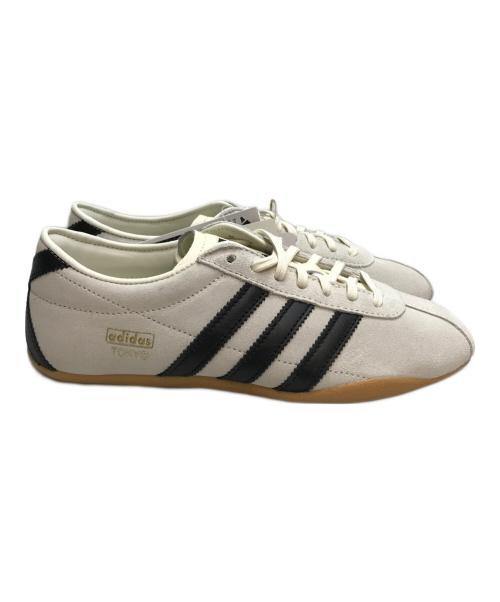 adidas（アディダス）adidas (アディダス) トーキョー/ Tokyo ローカットスニーカー グレー サイズ:24.5cm 未使用品の古着・服飾アイテム