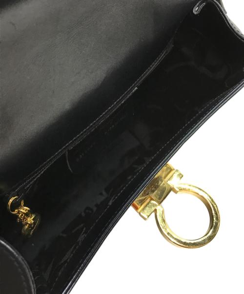 Salvatore Ferragamo（サルヴァトーレ フェラガモ）Salvatore Ferragamo (サルヴァトーレ フェラガモ) ショルダーバッグ ネイビーの古着・服飾アイテム