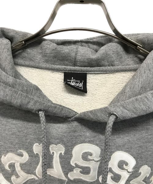 stussy（ステューシー）stussy (ステューシー) ロゴ刺繍パーカー グレー サイズ:Mの古着・服飾アイテム