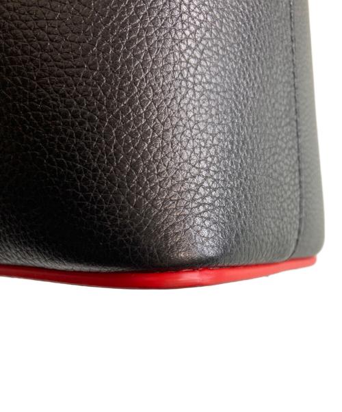 Christian Louboutin（クリスチャン・ルブタン）Christian Louboutin (クリスチャン・ルブタン) CABATA/カバタ スタッズトートバッグ ブラック×レッドの古着・服飾アイテム