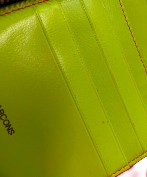 COMME des GARCONS（コムデギャルソン）COMME des GARCONS (コムデギャルソン) SUPER FLUO-PINK ジップウォレット ショッキングピンクの古着・服飾アイテム