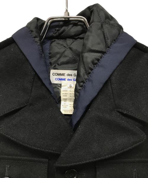 COMME des GARCONS COMME des GARCONS（コムデギャルソン コムデギャルソン）COMME des GARCONS COMME des GARCONS (コムデギャルソン コムデギャルソン) レイヤードドッキングコート ブラック サイズ:Sの古着・服飾アイテム