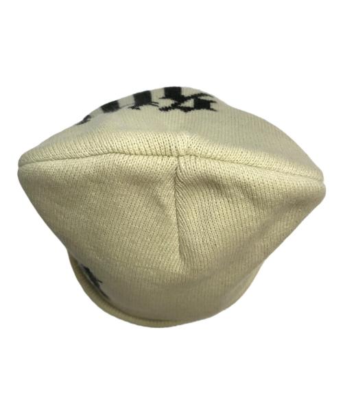 stussy（ステューシー）stussy (ステューシー) CUFF BEANIE OLD ENGLISH Stone(カフ ビーニー オールド イングリッシュ ストーン)ビーニー アイボリーの古着・服飾アイテム