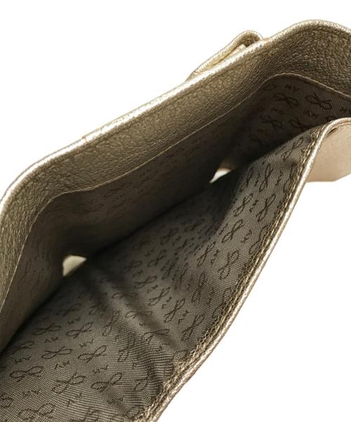 ANYA HINDMARCH（アニヤ・ハインドマーチ）ANYA HINDMARCH (アニヤ・ハインドマーチ) ミニトライフォールドウォレット シルバーの古着・服飾アイテム