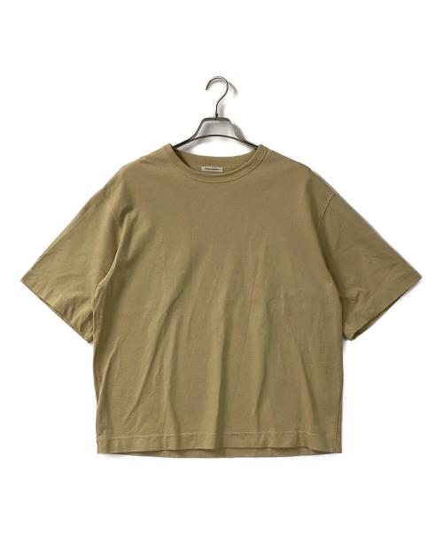 UNIVERSAL PRODUCTS.（ユニバーサルプロダクツ）UNIVERSAL PRODUCTS. (ユニバーサルプロダクツ) PIGMENT CREW NECK S/S T-SHIRT ベージュ サイズ:２の古着・服飾アイテム