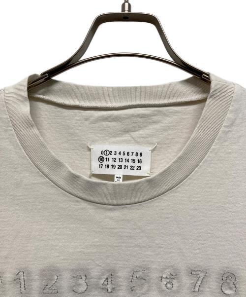 Maison Margiela（メゾンマルジェラ）Maison Margiela (メゾンマルジェラ) エンブロイダーロゴ Tシャツ ベージュ サイズ:XXSの古着・服飾アイテム