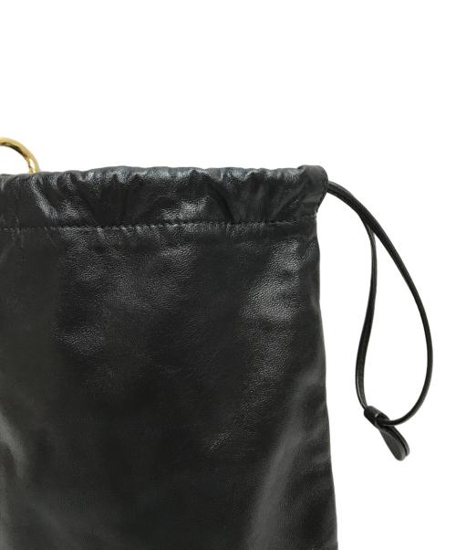 MIU MIU（ミュウミュウ）MIU MIU (ミュウミュウ) ナッパーレザーミニバッグ ブラックの古着・服飾アイテム