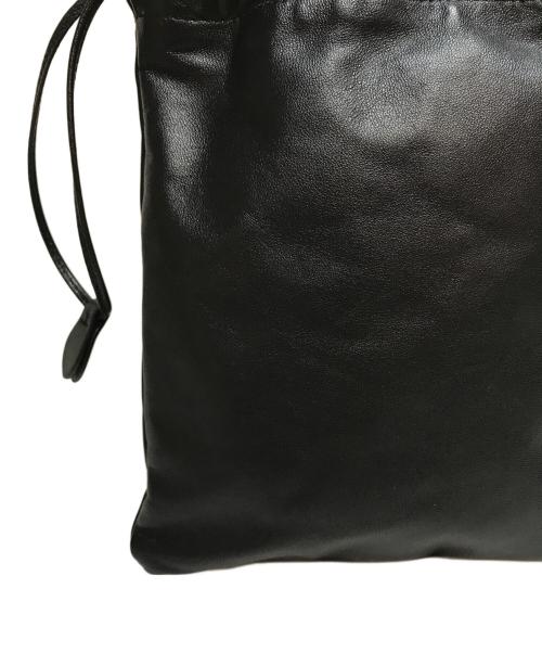 MIU MIU（ミュウミュウ）MIU MIU (ミュウミュウ) ナッパーレザーミニバッグ ブラックの古着・服飾アイテム