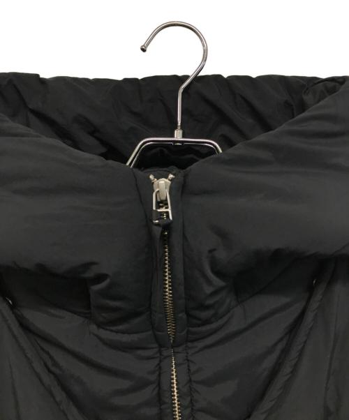 WILD THINGS（ワイルドシングス）WILD THINGS (ワイルドシングス) 77circa (ナナナナサーカ) フーデッドパディングライフベスト ブラック サイズ:Mの古着・服飾アイテム