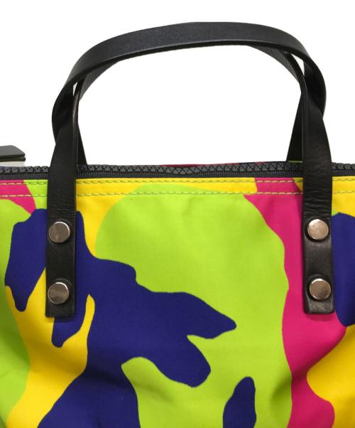DSQUARED2（ディースクエアード）DSQUARED2 (ディースクエアード) カモフラ柄ナイロントートバッグ マルチカラーの古着・服飾アイテム