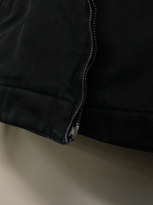 CarHartt（カーハート）CarHartt (カーハート) 裏地ネイティブ柄デトロイトジャケット DETROIT JACKET ネイビー サイズ:Lの古着・服飾アイテム
