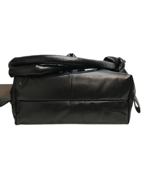 olend（オレンド）OLEND (オレンド) Ona Vegan Leather bag(オナ・ヴィーガン・レザー・バッグ) ブラックの古着・服飾アイテム