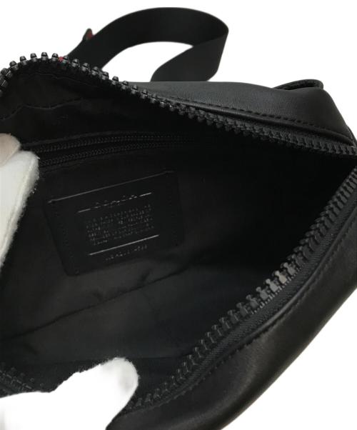 COACH（コーチ）COACH (コーチ) ボディバッグ ブラック×レッドの古着・服飾アイテム