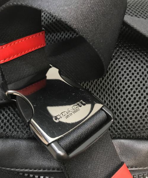 COACH（コーチ）COACH (コーチ) ボディバッグ ブラック×レッドの古着・服飾アイテム