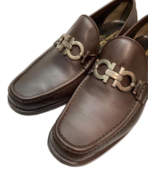 Salvatore Ferragamo（サルヴァトーレ フェラガモ）Salvatore Ferragamo (サルヴァトーレ フェラガモ) ガンチーニビットローファー ブラウン サイズ:SIZE 6 1/2の古着・服飾アイテム