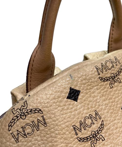 MCM（エムシーエム）MCM (エムシーエム) ビセトス ロゴグラム バックパック ベージュの古着・服飾アイテム
