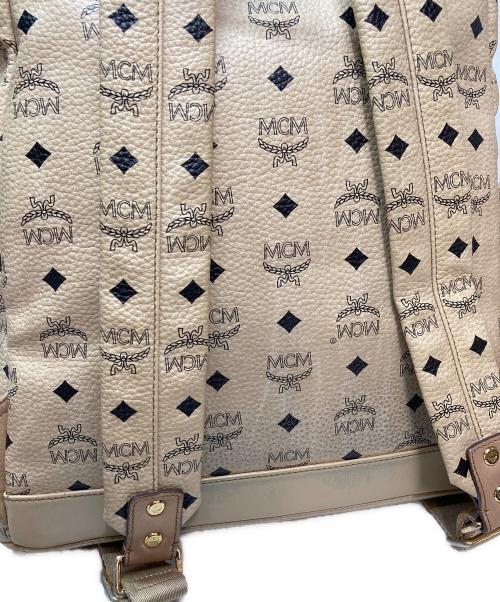 MCM（エムシーエム）MCM (エムシーエム) ビセトス ロゴグラム バックパック ベージュの古着・服飾アイテム