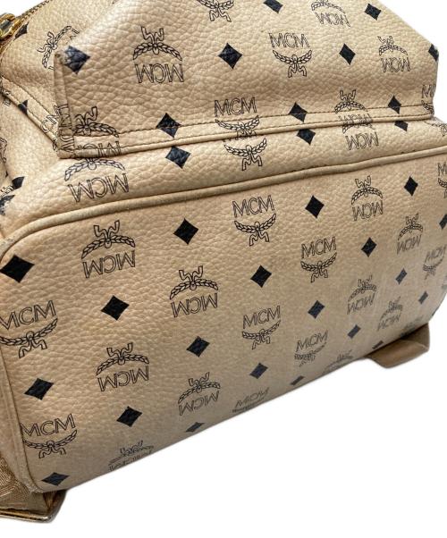 MCM（エムシーエム）MCM (エムシーエム) ビセトス ロゴグラム バックパック ベージュの古着・服飾アイテム