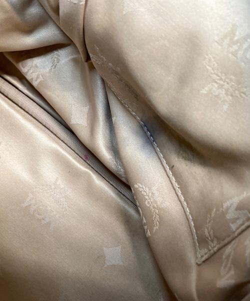 MCM（エムシーエム）MCM (エムシーエム) ビセトス ロゴグラム バックパック ベージュの古着・服飾アイテム