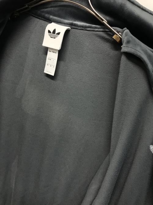 adidas（アディダス）adidas (アディダス) ファイヤーバード トラックトップ ベロア グレー サイズ:Sの古着・服飾アイテム