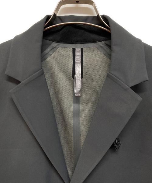ARC'TERYX VEILANCE（アークテリクスヴェイランス）ARC'TERYX VEILANCE (アークテリクスヴェイランス) ナイロンコート ブラウン サイズ:XSの古着・服飾アイテム