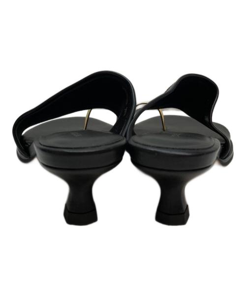 Le vernis（ル ベルニ）Le vernis (ル ベルニ) TOE RING SANDALS（トーリング・サンダル） ブラック サイズ:23.5cmの古着・服飾アイテム