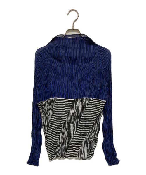 ISSEY MIYAKE（イッセイミヤケ）ISSEY MIYAKE (イッセイミヤケ) バイカラープリーツカットソー ブルー×ブラック サイズ:2の古着・服飾アイテム