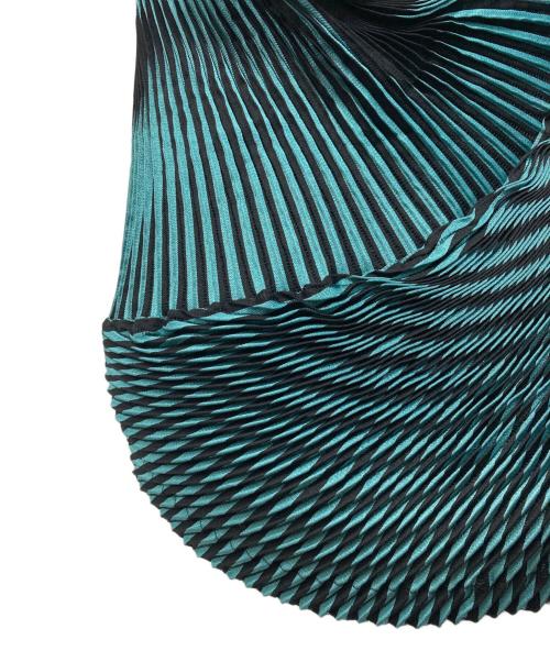 ISSEY MIYAKE（イッセイミヤケ）ISSEY MIYAKE (イッセイミヤケ) 3Dスチームストレッチ 変形 ワンピース ブルー×ブラック サイズ:SIZE 2の古着・服飾アイテム